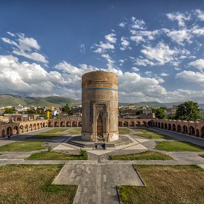Sheikh Heydar Mausoleum 